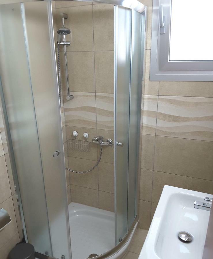 Lighthouse By The Sea Lovely 2Bdr Apartment Paphos Ngoại thất bức ảnh