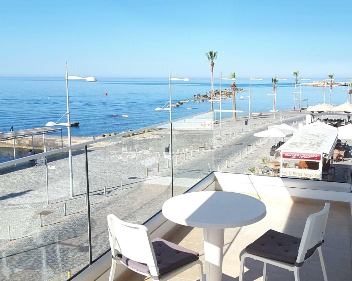 Lighthouse By The Sea Lovely 2Bdr Apartment Paphos Ngoại thất bức ảnh